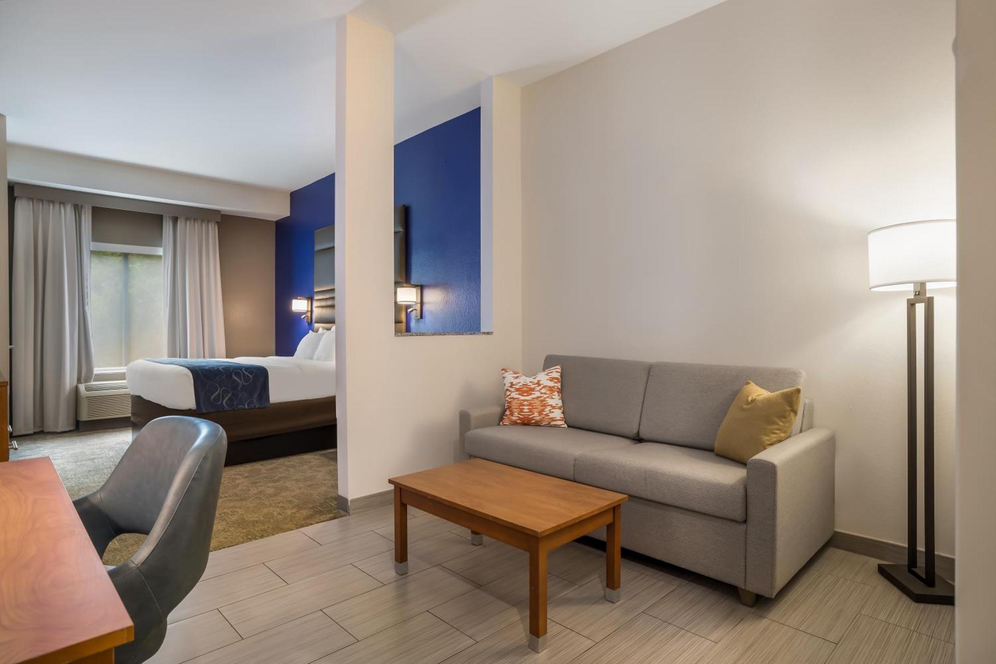 Comfort Suites Denham Springs Esterno foto