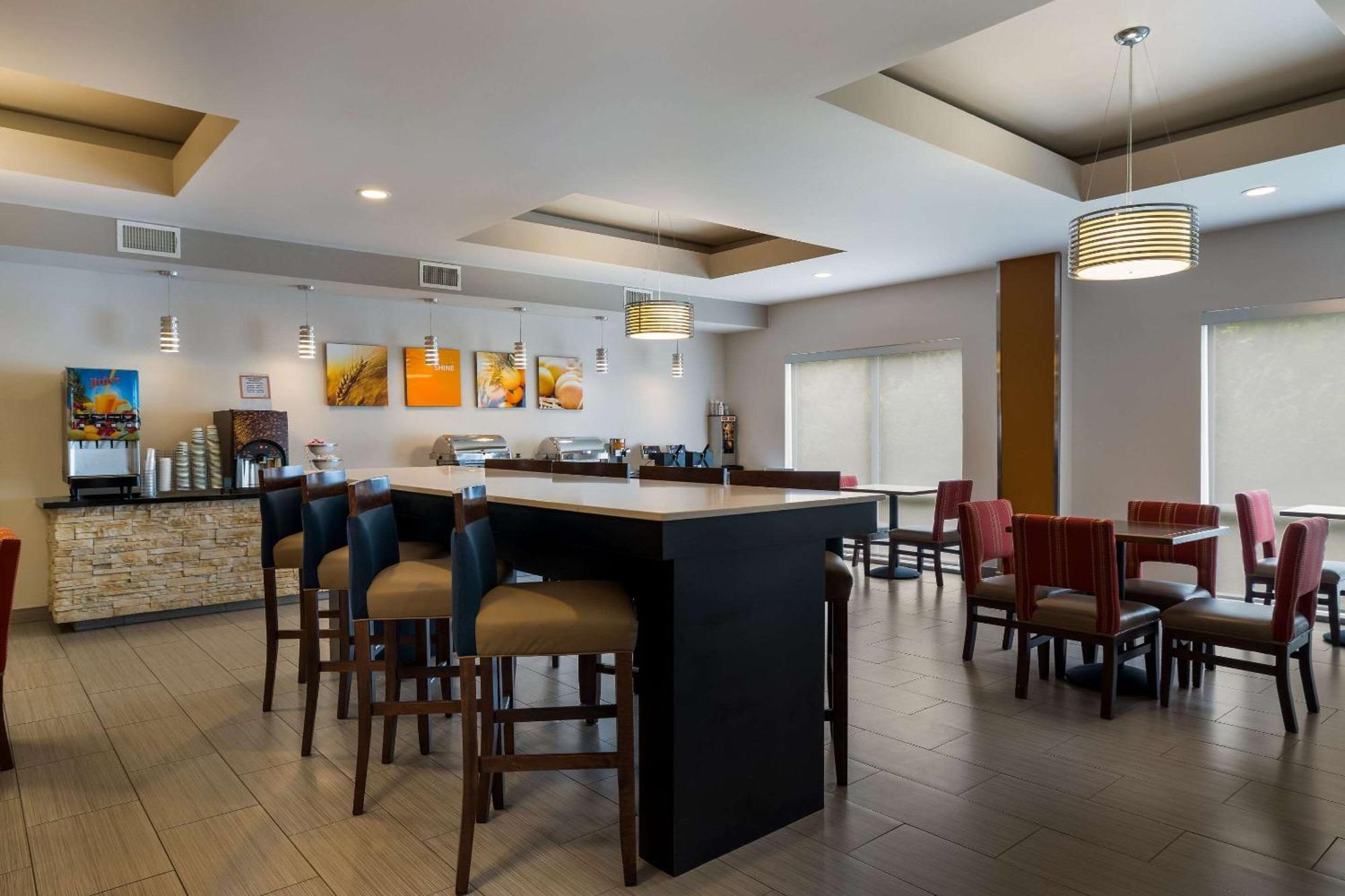 Comfort Suites Denham Springs Esterno foto