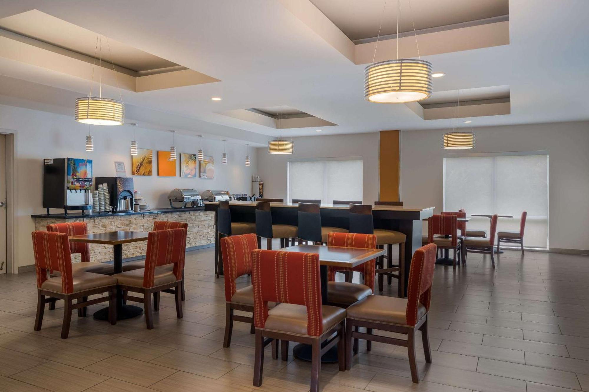 Comfort Suites Denham Springs Esterno foto