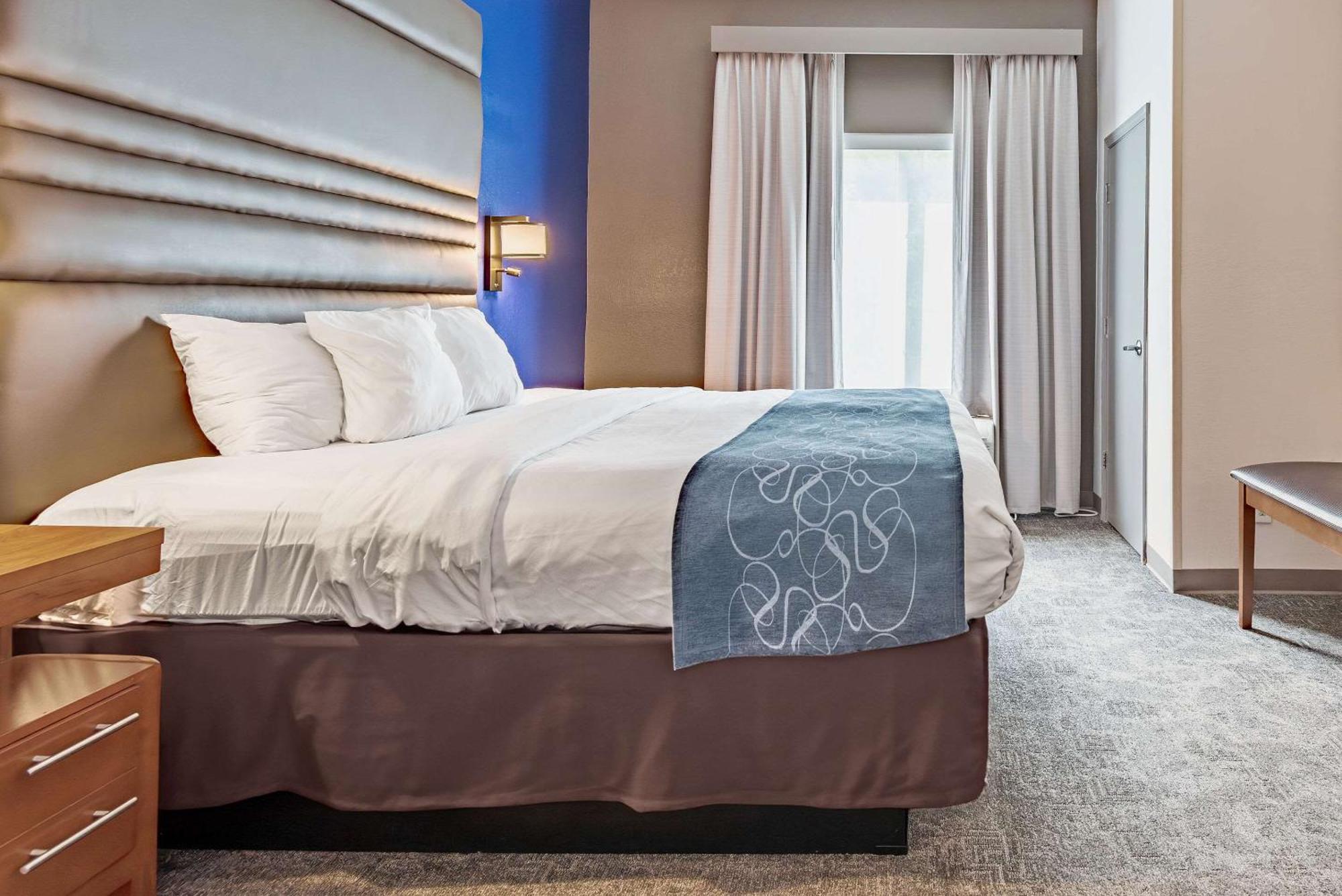 Comfort Suites Denham Springs Esterno foto