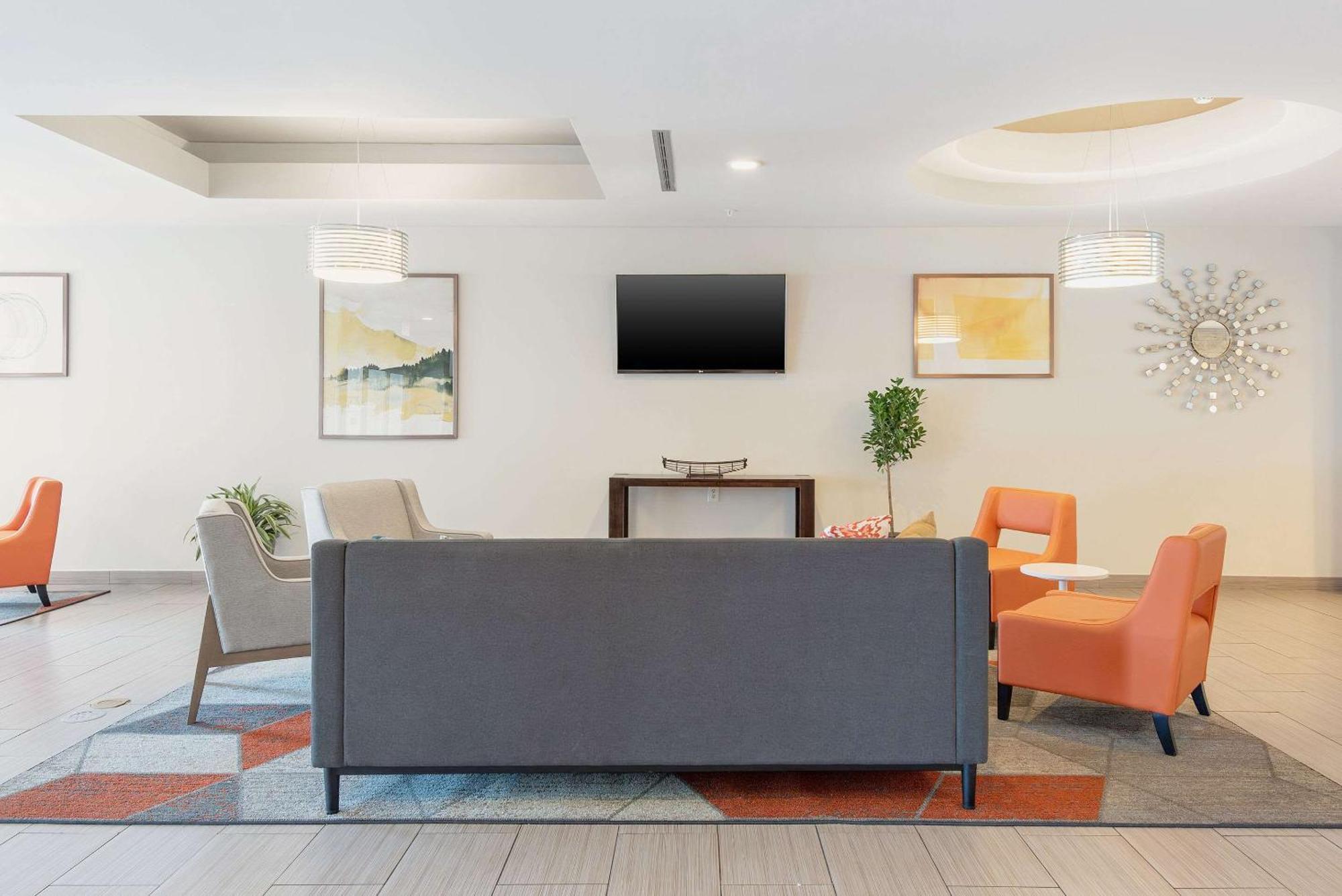 Comfort Suites Denham Springs Esterno foto