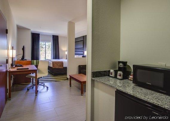 Comfort Suites Denham Springs Esterno foto