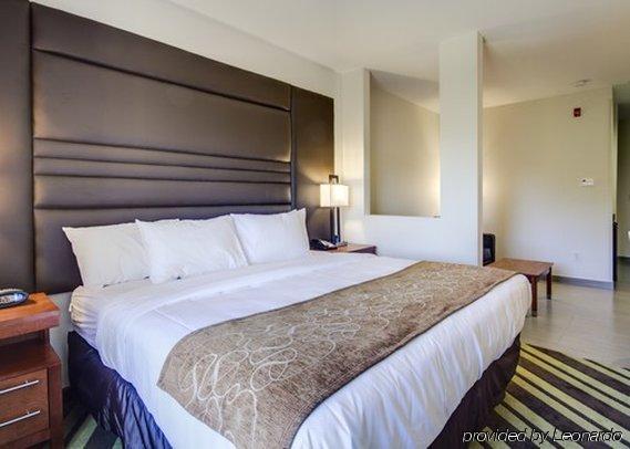 Comfort Suites Denham Springs Esterno foto